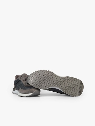 Sneaker bassa 'Jones' di Scalpers in grigio