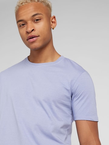 QS - Camiseta en lila