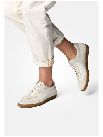 Paul Green Sneakers laag in Beige: voorkant