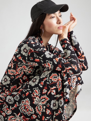 Blutsgeschwister Dress 'La Vie Est Belle En Hiver' in Black