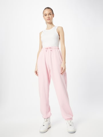 Nike Sportswear Широка кройка Панталон в розово
