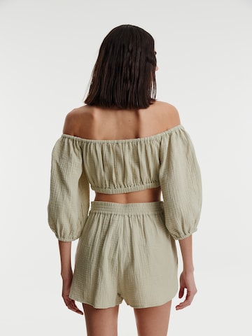 EDITED - Blusa 'Nadda' en verde