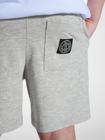 SOMETIME SOON Regular Pants in Grey