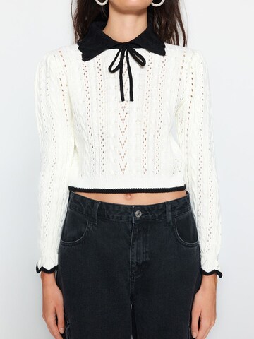 Pullover di Trendyol in beige