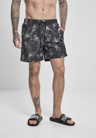 Shorts de bain Urban Classics en noir : devant