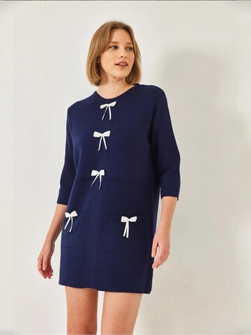 Bianco Lucci - Vestido de malha em azul: frente