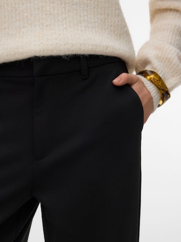 VERO MODA - regular Pantalón plisado en negro