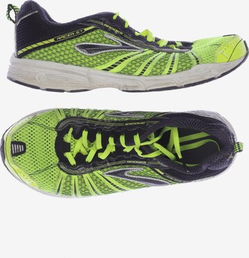 BROOKS Sneakers & Trainers in 40 in Green: front