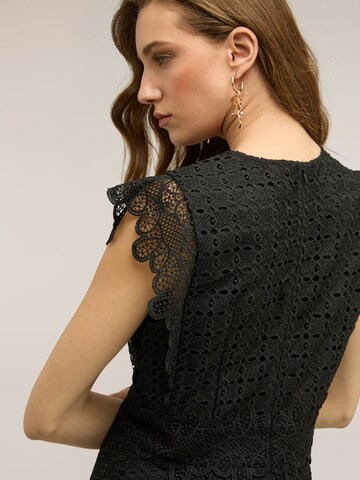 MOTIVI Dress in Black