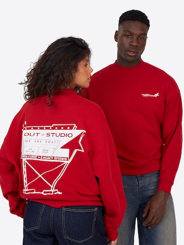 Legacy Studios Sweatshirt in Red