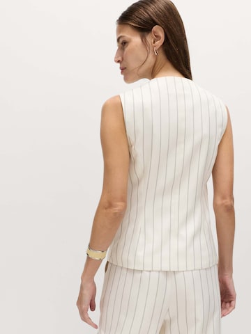 Gilet di Marks & Spencer in beige