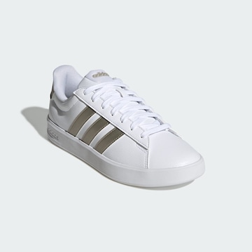 ADIDAS SPORTSWEAR Sneaker 'Grand Court 3.0' in Weiß