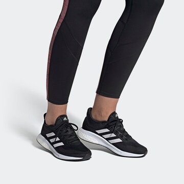 Chaussure de course 'Supernova' ADIDAS PERFORMANCE en noir