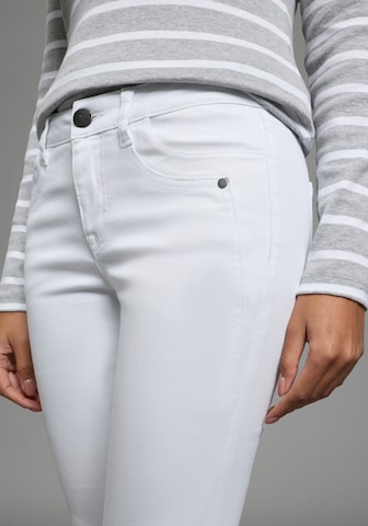 ARIZONA Regular Jeans in White