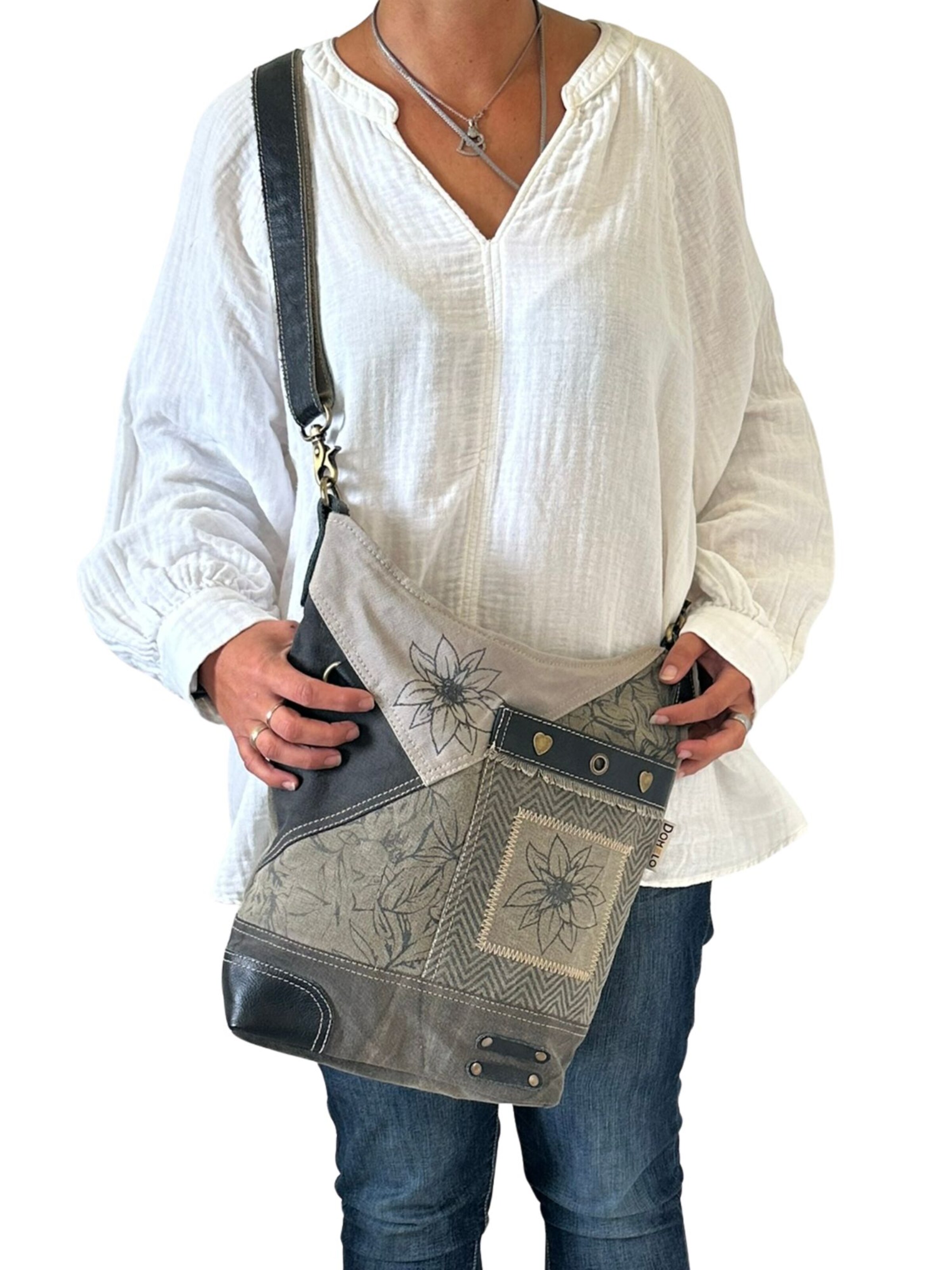 DOMELO Crossbody Bag 'Domelo' in Grey