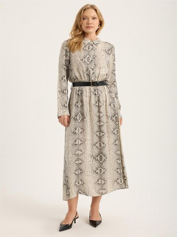 Robe HOME STORE en beige : devant