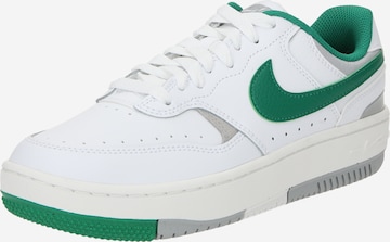 Baskets basses 'GAMMA FORCE' Nike Sportswear en blanc : devant