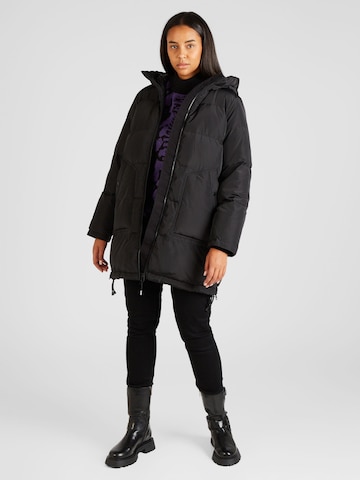 Vero Moda Curve Zimska jakna 'OSLO' | črna barva
