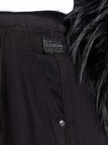 G-STAR - Pierna ancha Pantalón plisado en negro