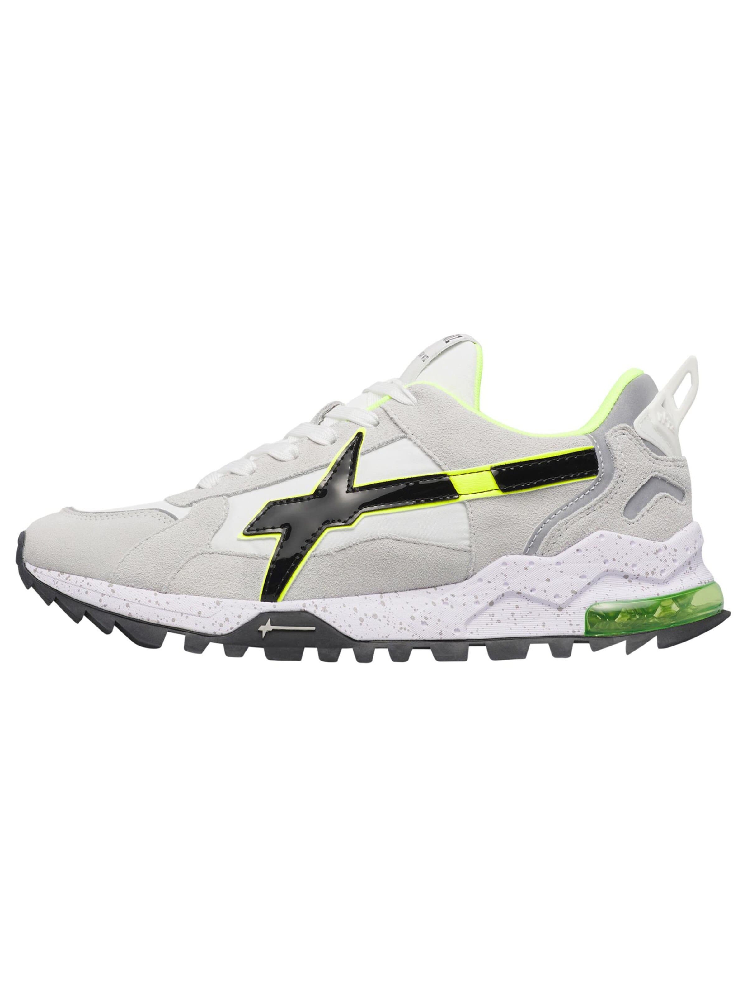 W6YZ Platform trainers 'BREEZE 3-M.' in White: front