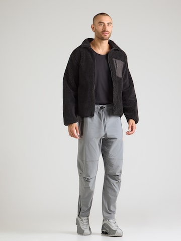 Nike Sportswear Конический (Tapered) Штаны в Серый