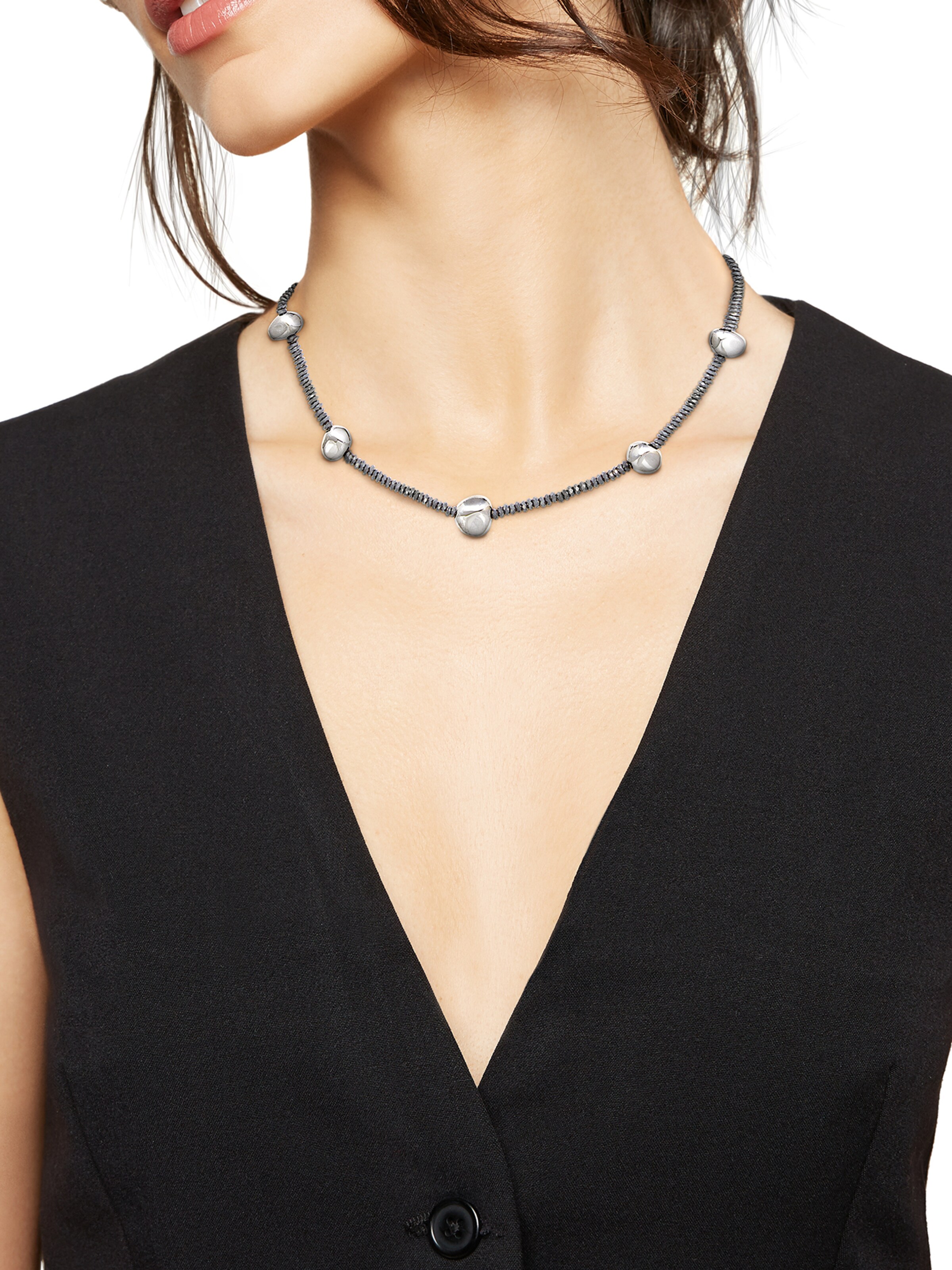 Collana di Breil in grigio: frontale