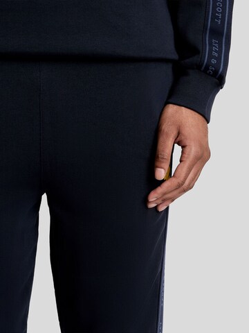 Lyle & Scott Regular Chino Pants in Blue