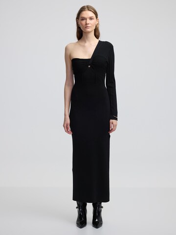 Robe Ipekyol en noir : devant