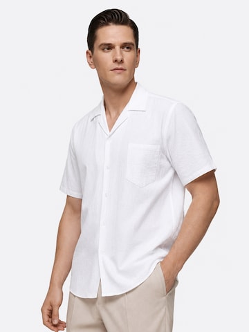 ALLTHEMEN Comfort fit Button Up Shirt 'Flut' in White