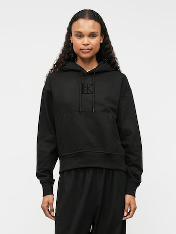 Calvin Klein Sweatshirt i svart: framsida