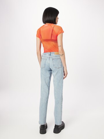 Monki Regular Jeans in Blauw