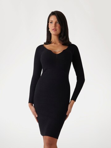 GUESS Knitted dress in Black: front