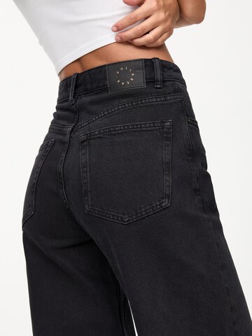 Pull&Bear Wide Leg Jeans in Schwarz