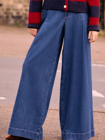 Next Wide leg Jeans in Blue: front
