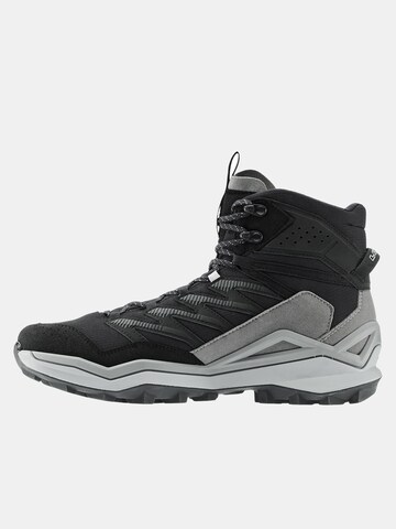 LOWA Boots 'Maddox Pro' in Black