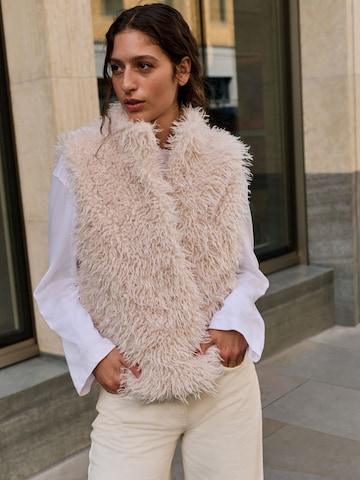 Gilet Next en beige : devant