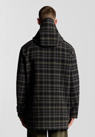 Lyle & Scott Tussenjas 'Modular Tartan' in Zwart