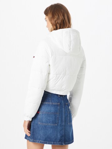 Veste mi-saison Tommy Jeans en blanc