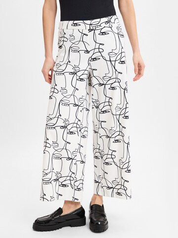 MAC Wide leg Broek 'Faye' in Wit: voorkant