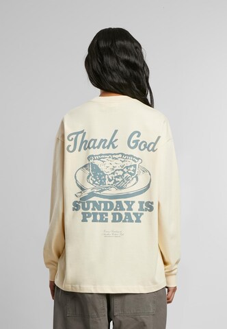 Another Cotton Lab Sweatshirt 'Pie Day' in Weiß