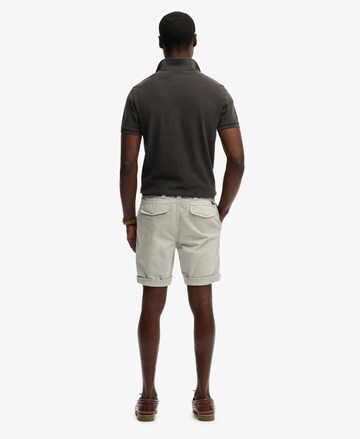 Superdry & Co Regular Shorts in Grün