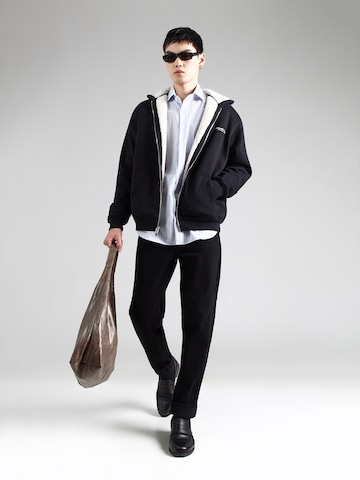 Abercrombie & Fitch - Sudadera con cremallera en negro