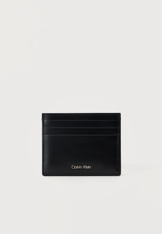 Calvin Klein Πορτοφόλι σε μαύρο: μπροστά