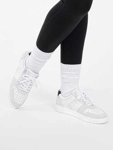 VITAFORM Sneaker in Weiß