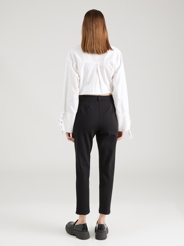 Marks & Spencer Slimfit Kalhoty s puky 'Mia' – černá