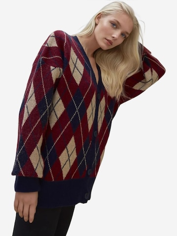 Hiccup Strickjacke in Rot: Vorderseite