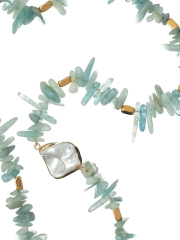 THE GEM STORIES JEWELRY Halsband 'Aquamarine Chips Necklace' i blå