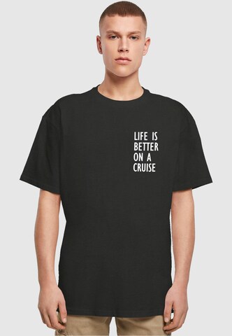 Merchcode Shirt 'Life Is Better' in Zwart: voorkant