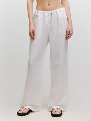 Wide Leg Pantalon 'Bjelle' EDITED en blanc : devant