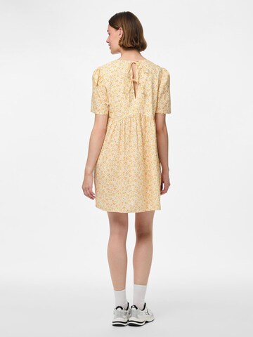 Robe 'PCFrona' PIECES en blanc